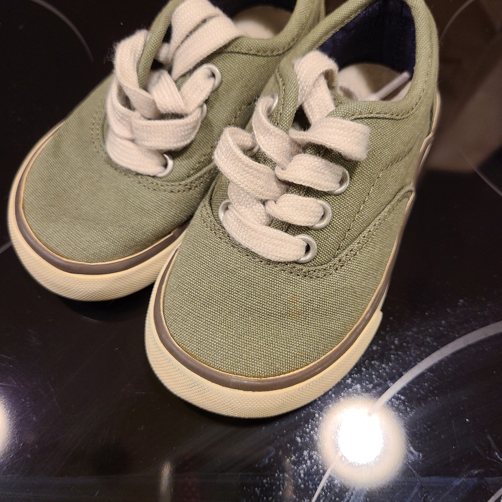 Gap sneakers